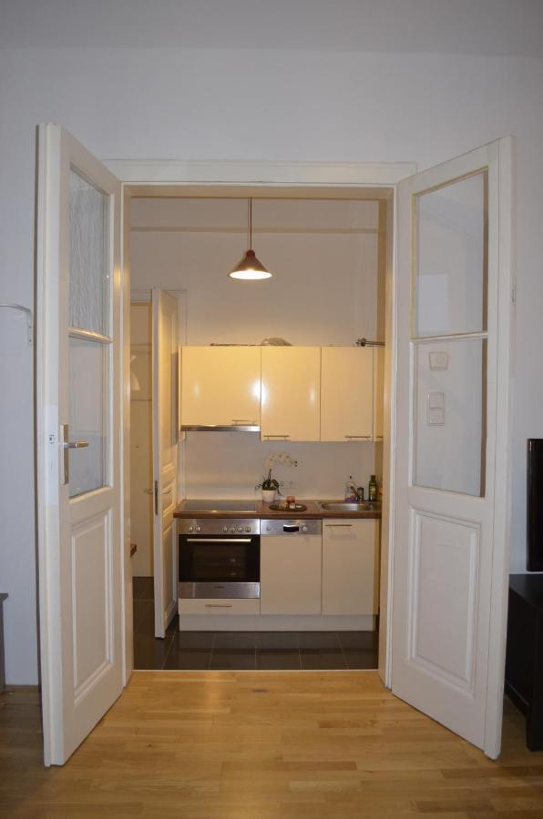 Citycenter Apartment Виена Екстериор снимка